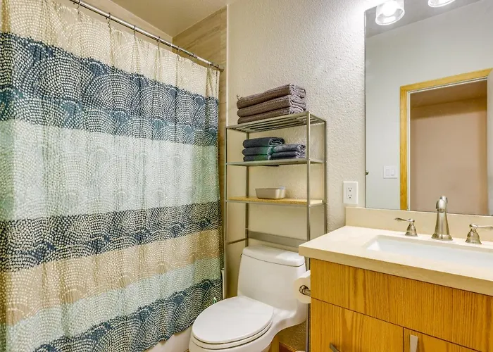 2 Mi To Asu! Updated Family W/ Patio + Yard Hébergement de vacances *