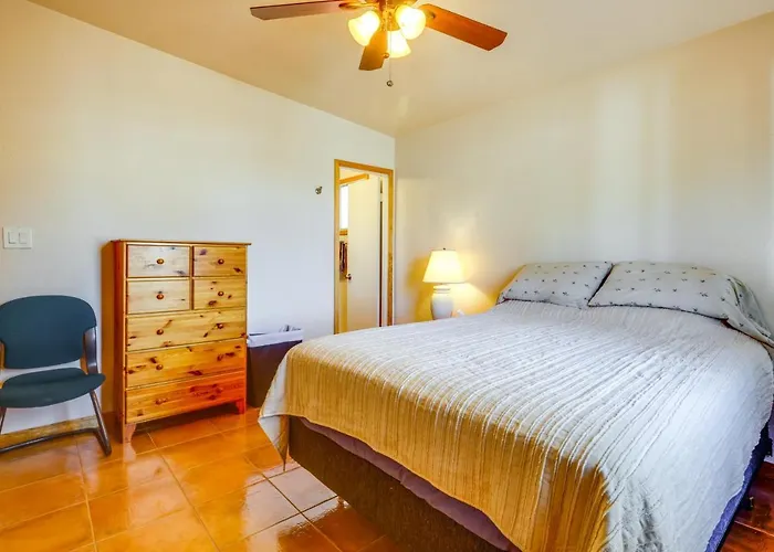 2 Mi To Asu! Updated Family W/ Patio + Yard Hébergement de vacances